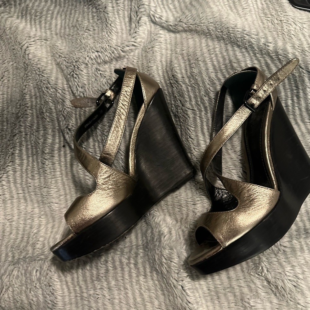 Burberry wedges - Picture 2 of 3
